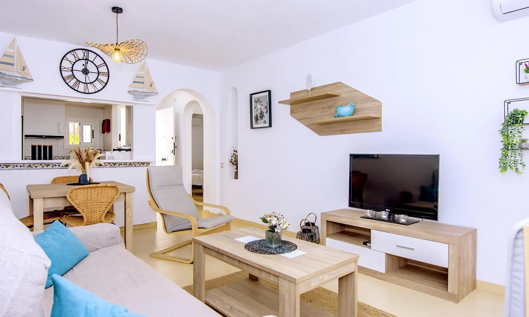 Vera Playa Fantastico Bajo Jardin Piscina Wifi Ac Проживание в семье